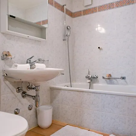 公寓 Ruga House In 3 *